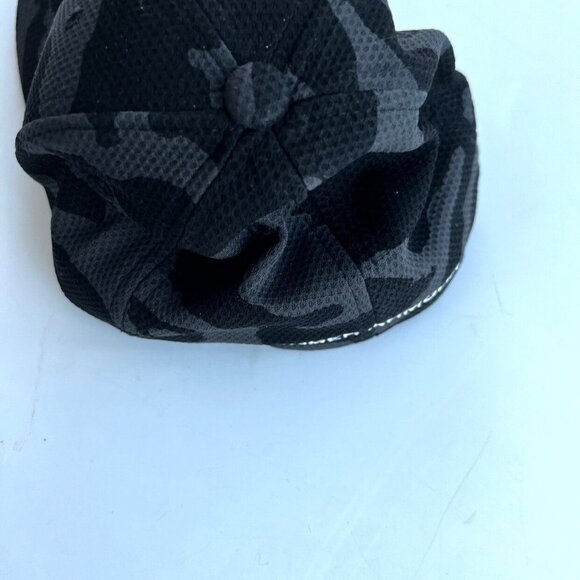 Under Armour Hat - Picture 3 of 4